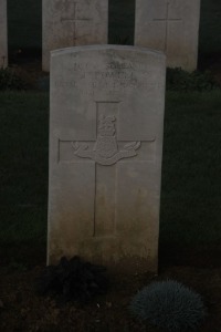 Aubigny Communal Cemetery Extension - Powell, J