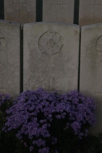 Aubigny Communal Cemetery Extension - Pye, H