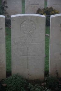 Aubigny Communal Cemetery Extension - Quilty, Patrick