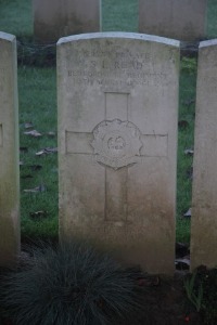 Aubigny Communal Cemetery Extension - Read, S L