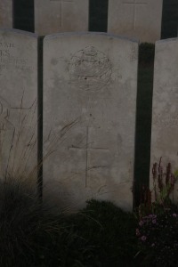 Aubigny Communal Cemetery Extension - Redman, Luther