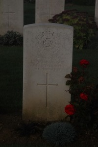 Aubigny Communal Cemetery Extension - Richardson, J W