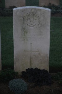 Aubigny Communal Cemetery Extension - Riddiough, J J