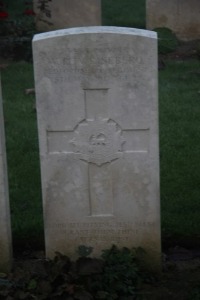 Aubigny Communal Cemetery Extension - Risebero, Walter Robert William