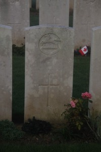 Aubigny Communal Cemetery Extension - Robinson, H