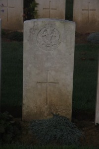 Aubigny Communal Cemetery Extension - Robinson, J E