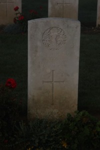 Aubigny Communal Cemetery Extension - Ross, D