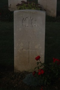 Aubigny Communal Cemetery Extension - Russell, John Reid