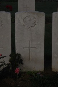 Aubigny Communal Cemetery Extension - Saunders, N R