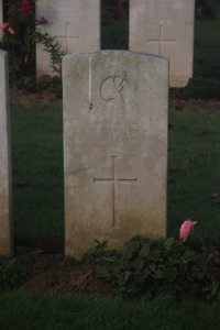 Aubigny Communal Cemetery Extension - Scott, Quinten Longden