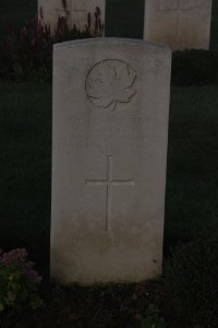 Aubigny Communal Cemetery Extension - Seabourne, G