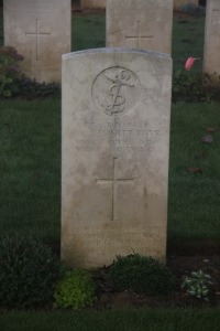 Aubigny Communal Cemetery Extension - Sennitt, Claude Cushing