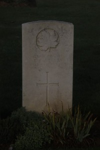 Aubigny Communal Cemetery Extension - Shanks, J B