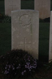 Aubigny Communal Cemetery Extension - Shaw, T