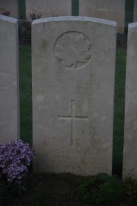 Aubigny Communal Cemetery Extension - Shoebottom, Clifford Thomas