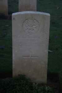 Aubigny Communal Cemetery Extension - Smith, H