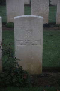 Aubigny Communal Cemetery Extension - Snelling, R J