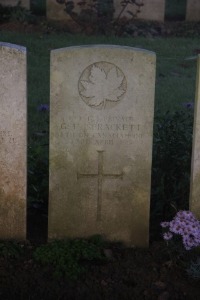 Aubigny Communal Cemetery Extension - Sprackett, G F