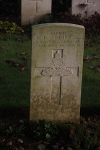 Aubigny Communal Cemetery Extension - Stephen, Kenneth Travers