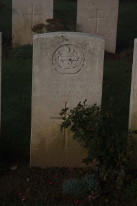 Aubigny Communal Cemetery Extension - Stratford, A C