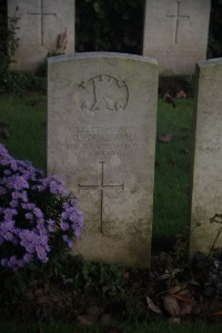 Aubigny Communal Cemetery Extension - Syme, D