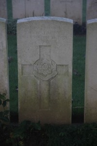 Aubigny Communal Cemetery Extension - Tacey, C W