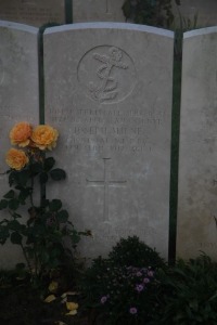 Aubigny Communal Cemetery Extension - Milne, J