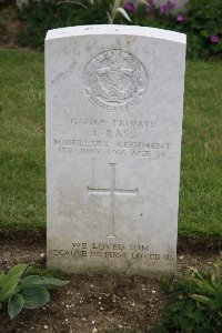 Gordon Dump Cemetery Ovillers-La Boisselle - Bass, John