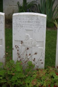 Gordon Dump Cemetery Ovillers-La Boisselle - Brumpton, W