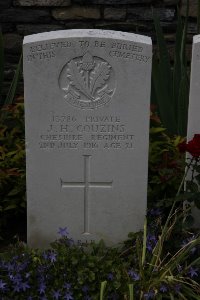 Gordon Dump Cemetery Ovillers-La Boisselle - Couzins, J H