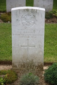 Gordon Dump Cemetery Ovillers-La Boisselle - Davies, J