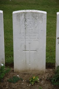 Gordon Dump Cemetery Ovillers-La Boisselle - Devlin, F