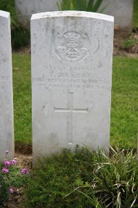 Gordon Dump Cemetery Ovillers-La Boisselle - Dredge, T