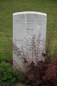 Gordon Dump Cemetery Ovillers-La Boisselle - Featherstone, C