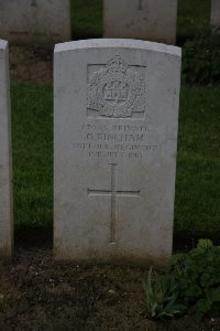 Gordon Dump Cemetery Ovillers-La Boisselle - Fincham, G