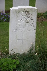 Gordon Dump Cemetery Ovillers-La Boisselle - Gower, W J