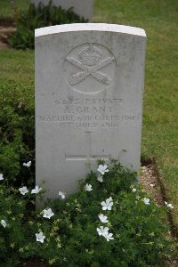 Gordon Dump Cemetery Ovillers-La Boisselle - Grant, A