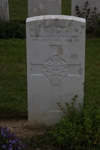 Gordon Dump Cemetery Ovillers-La Boisselle - Green, J W