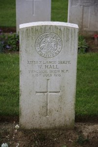 Gordon Dump Cemetery Ovillers-La Boisselle - Hall, William