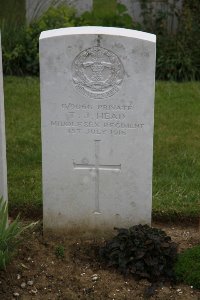 Gordon Dump Cemetery Ovillers-La Boisselle - Head, T J