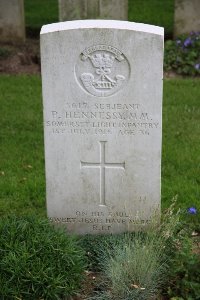 Gordon Dump Cemetery Ovillers-La Boisselle - Hennessy, P