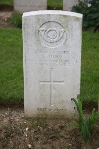 Gordon Dump Cemetery Ovillers-La Boisselle - Hind, E