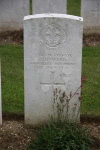 Gordon Dump Cemetery Ovillers-La Boisselle - Howard, J