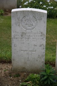 Gordon Dump Cemetery Ovillers-La Boisselle - Huddleston, M L