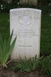 Gordon Dump Cemetery Ovillers-La Boisselle - Humphries, W H