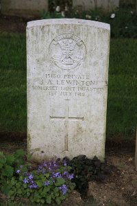 Gordon Dump Cemetery Ovillers-La Boisselle - Lewinton, J A