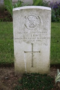 Gordon Dump Cemetery Ovillers-La Boisselle - Lewis, J E