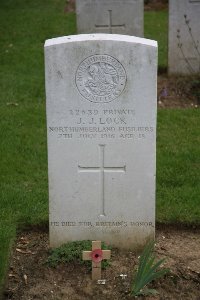 Gordon Dump Cemetery Ovillers-La Boisselle - Lock, J J