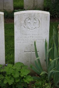 Gordon Dump Cemetery Ovillers-La Boisselle - Matthews, S