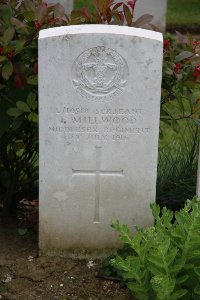 Gordon Dump Cemetery Ovillers-La Boisselle - Millwood, F